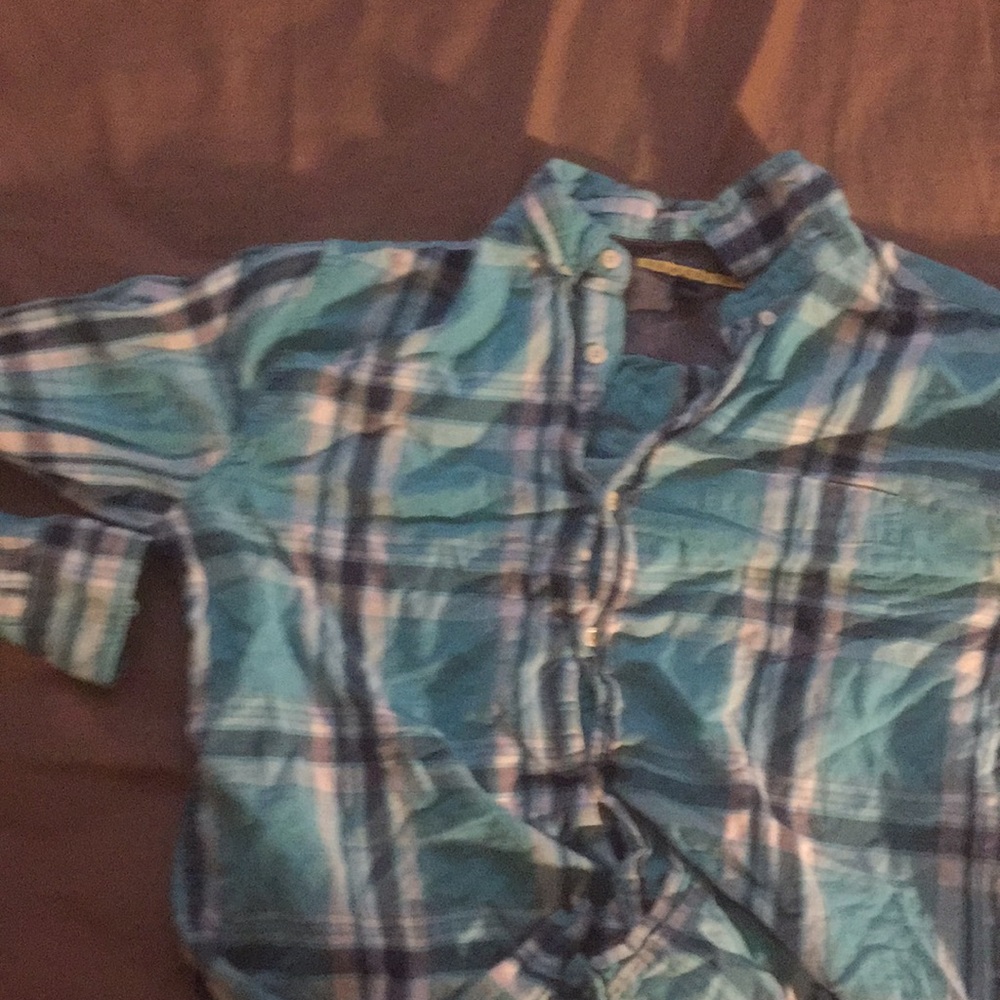 3 Button down shirt - Picture 6 of 7
